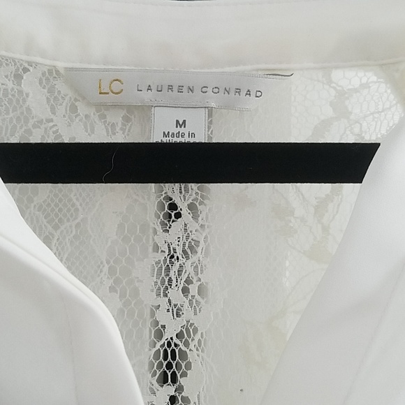 ❌SOLD❌ Lauren Conrad Lace Back Blouse - Picture 3 of 5